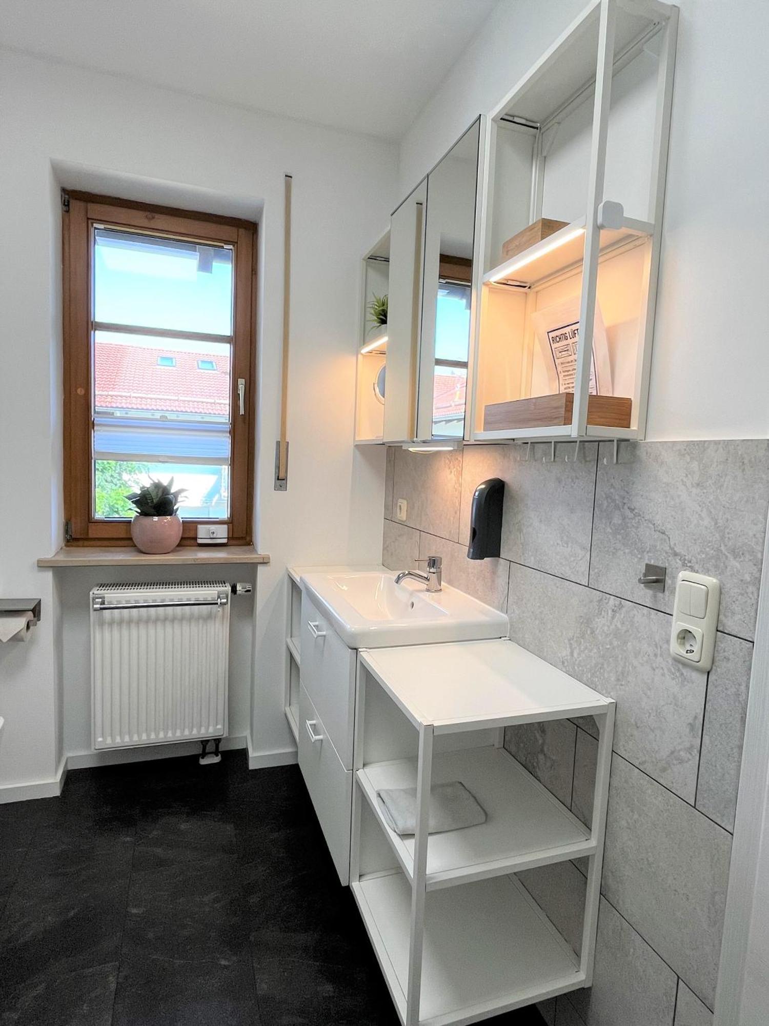 Apartment Wohlfuehlplatzl - Urgemuetlich & Ruhig Vogtareuth Luaran gambar