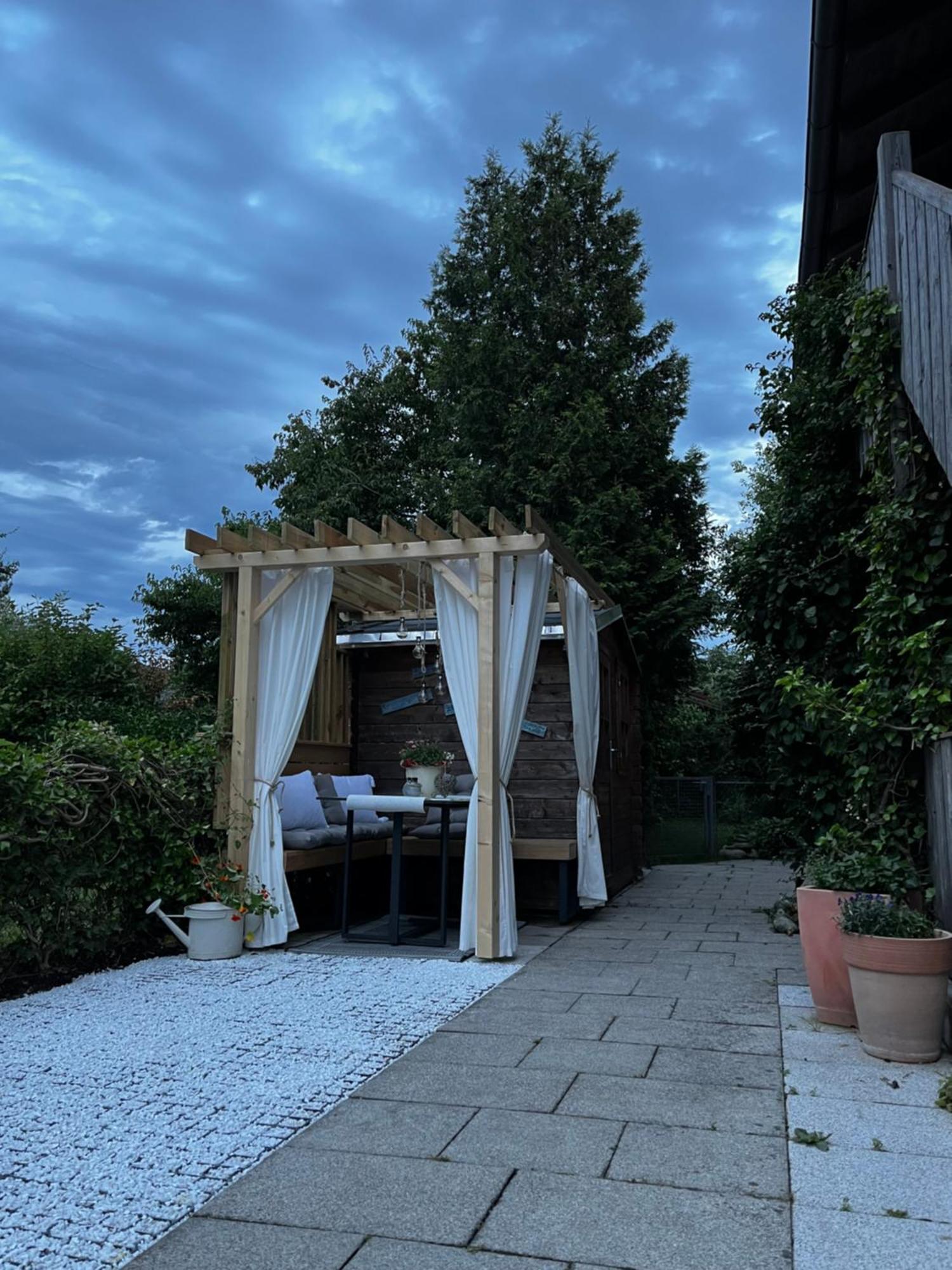 Apartment Wohlfuehlplatzl - Urgemuetlich & Ruhig Vogtareuth Luaran gambar